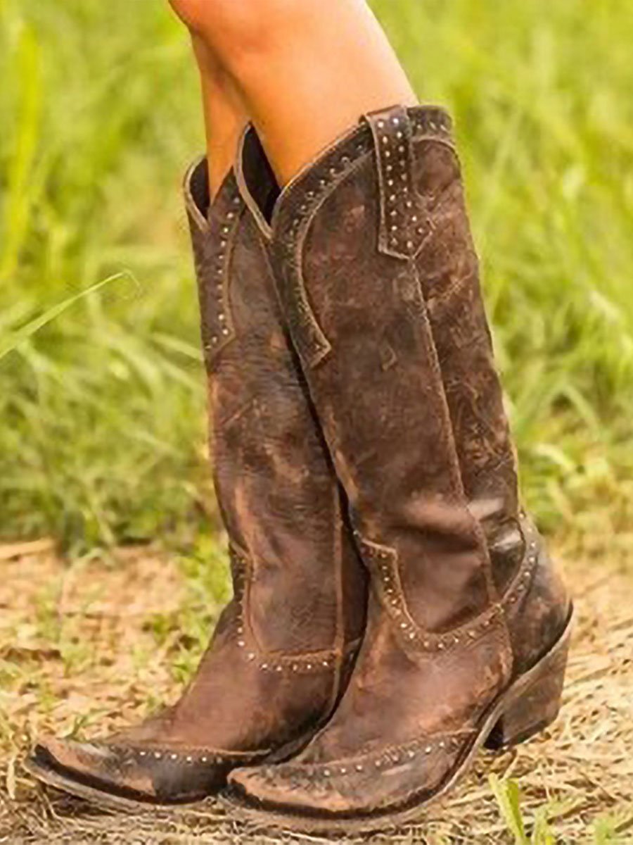 Botines de vaquera con tachuelas vintage