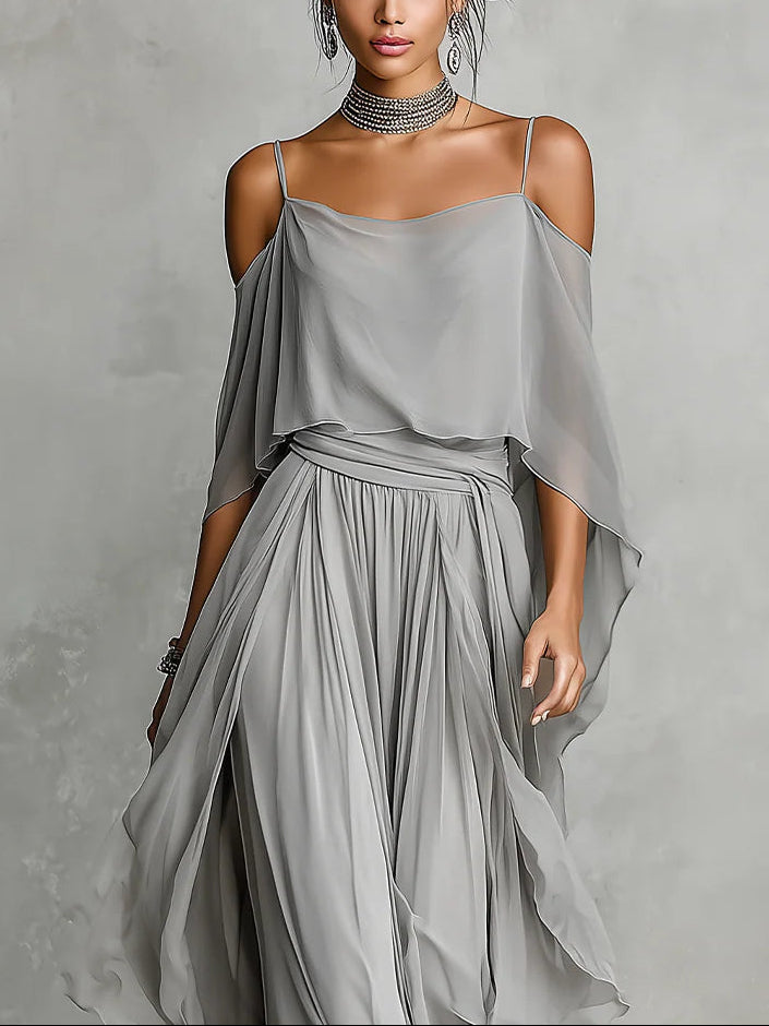 Isabella™ | Conjunto vaporoso con blusa gris de tirantes y hombros descubiertos y pantalones de chiffón