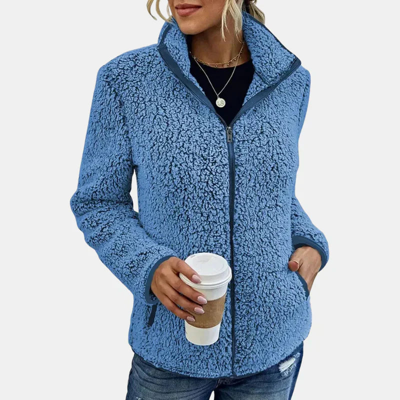 Xara | La Chaqueta Teddy Definitiva para Llevar Contigo