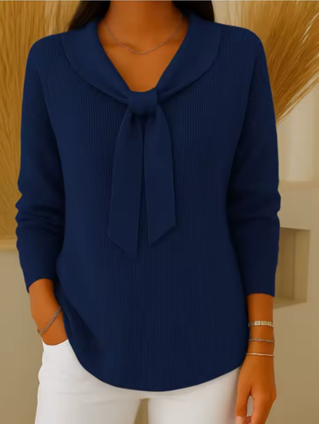 Bianca | Suéter suave con lazo elegante