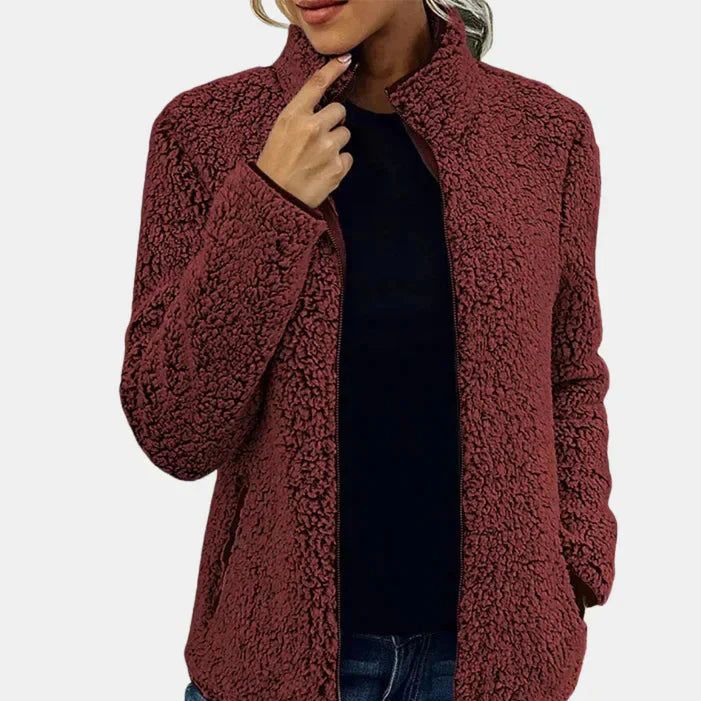 Xara | La Chaqueta Teddy Definitiva para Llevar Contigo