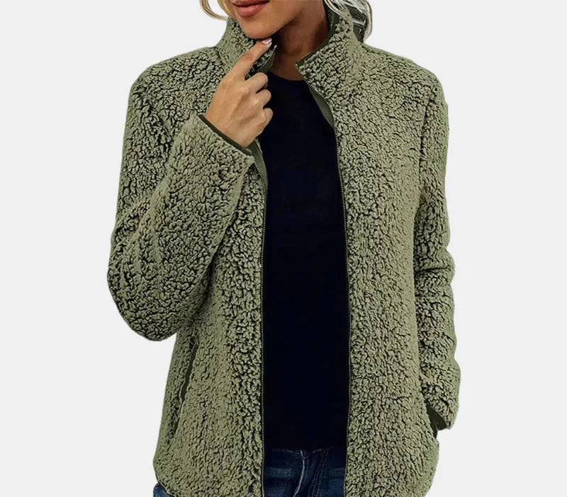 Xara | La Chaqueta Teddy Definitiva para Llevar Contigo