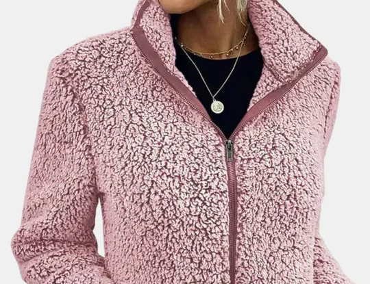 Xara | La Chaqueta Teddy Definitiva para Llevar Contigo