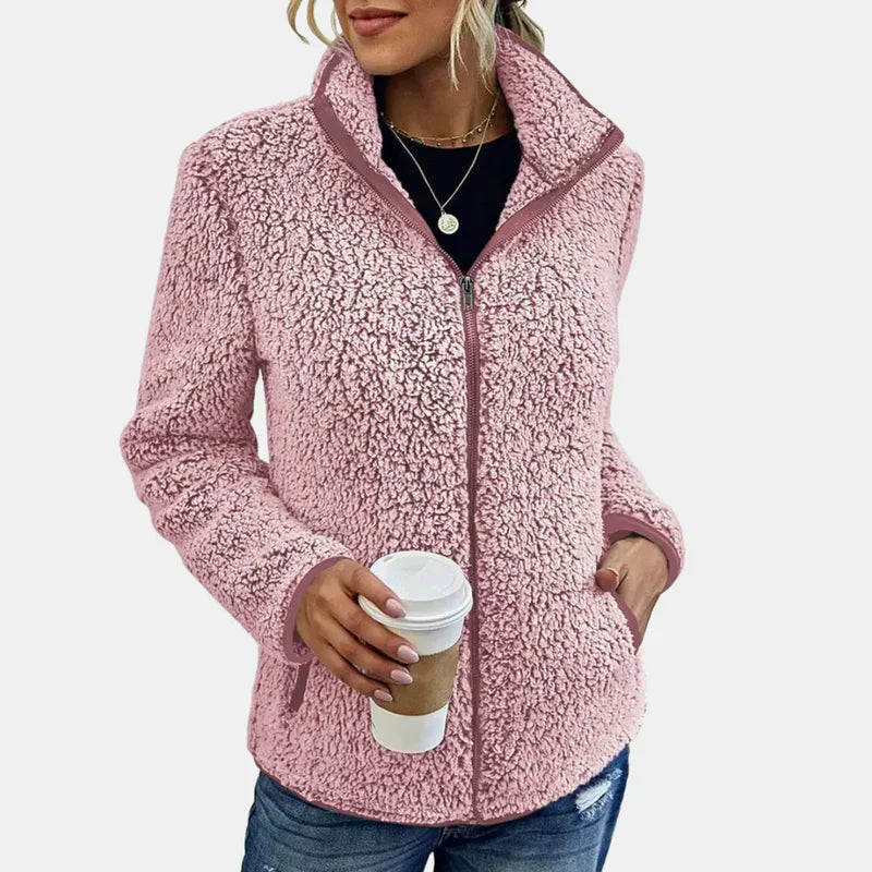 Xara | La Chaqueta Teddy Definitiva para Llevar Contigo