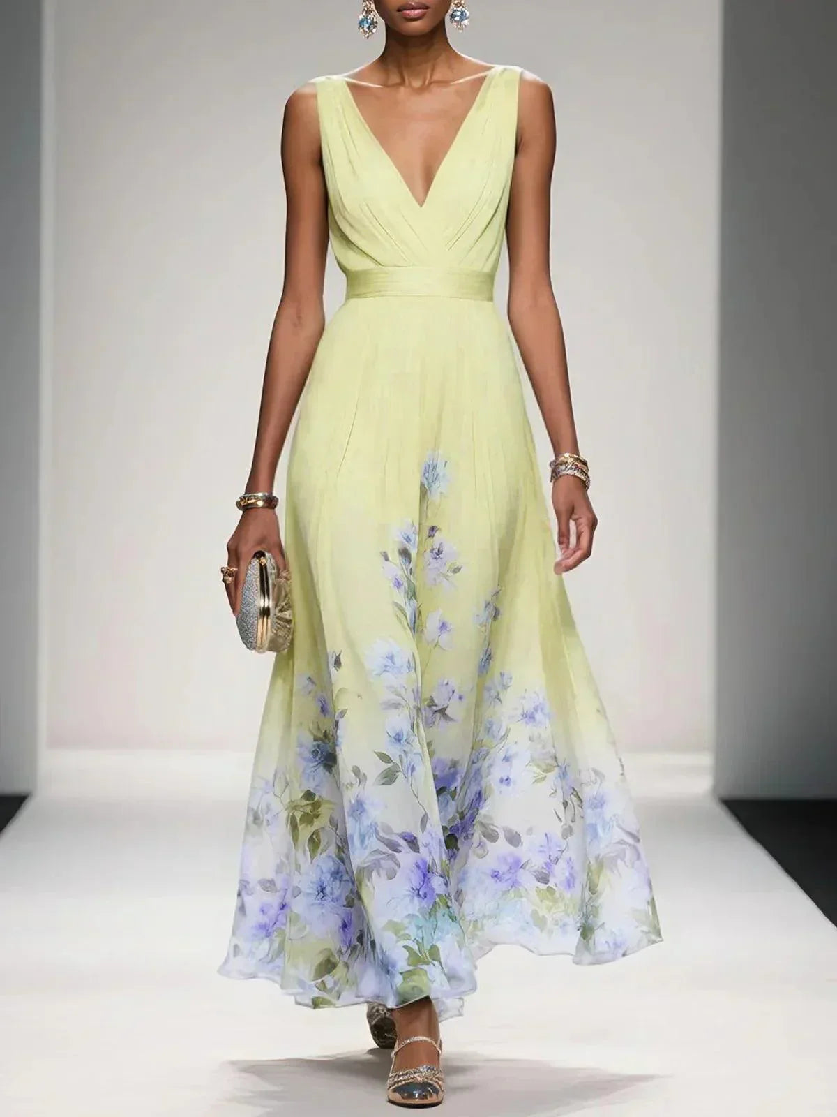 Rosa | Vestido maxi de chifón azul claro con escote en corazón