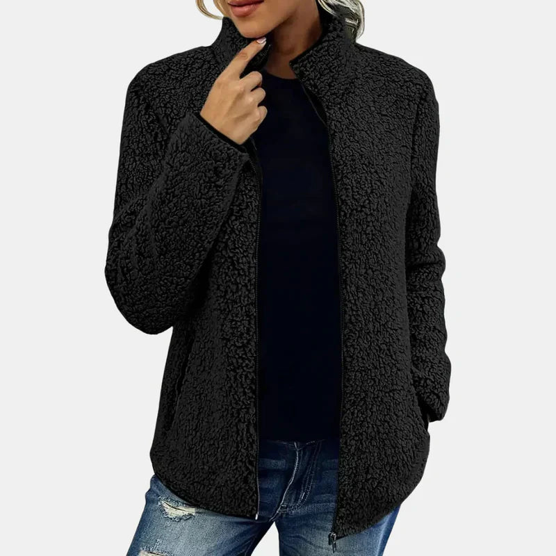 Xara | La Chaqueta Teddy Definitiva para Llevar Contigo