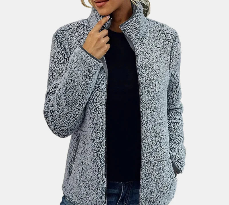 Xara | La Chaqueta Teddy Definitiva para Llevar Contigo