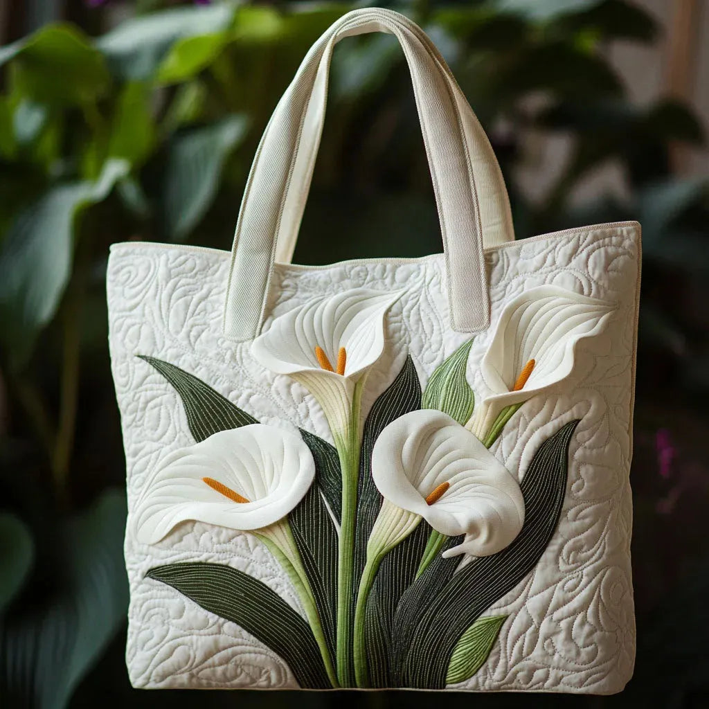 Bolso artesanal acolchado de color concha blanca