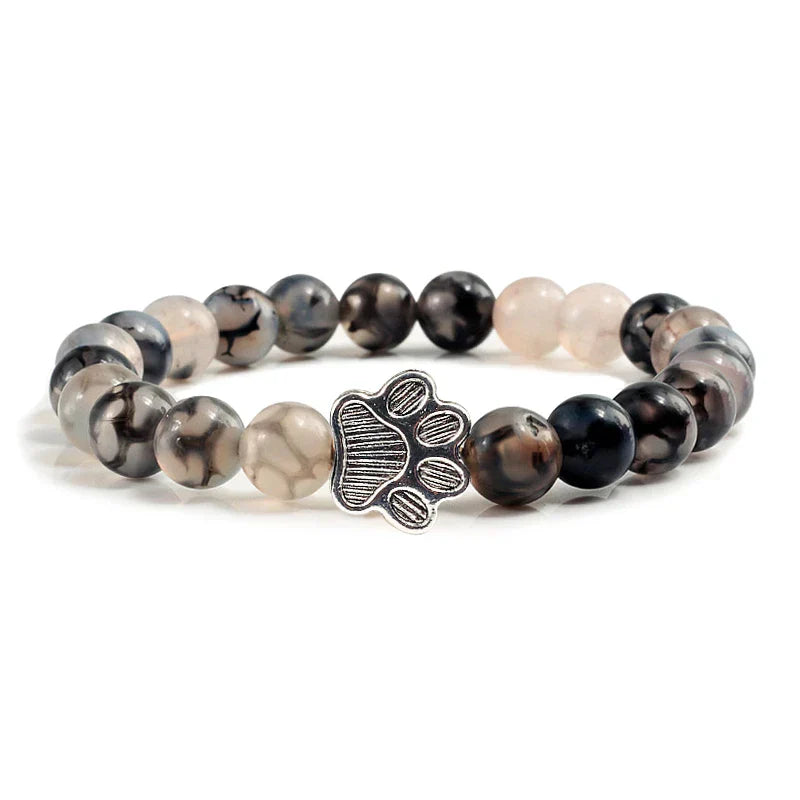 Pulsera con patas decoradas con cuentas