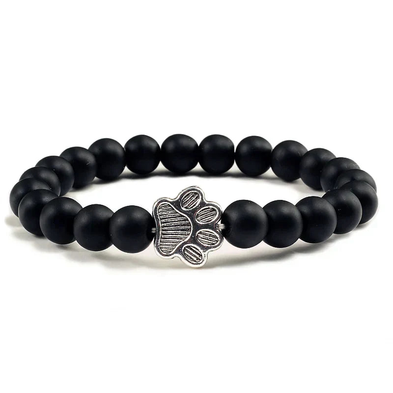 Pulsera con patas decoradas con cuentas