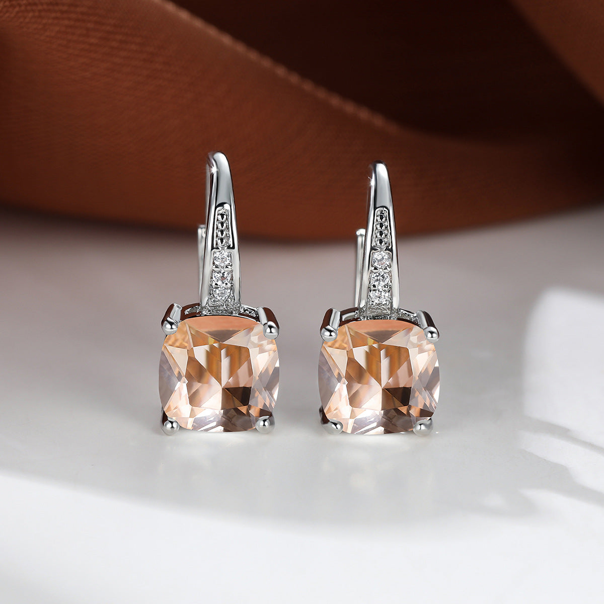 Mystic Stone | Pendientes de aro | Dorado