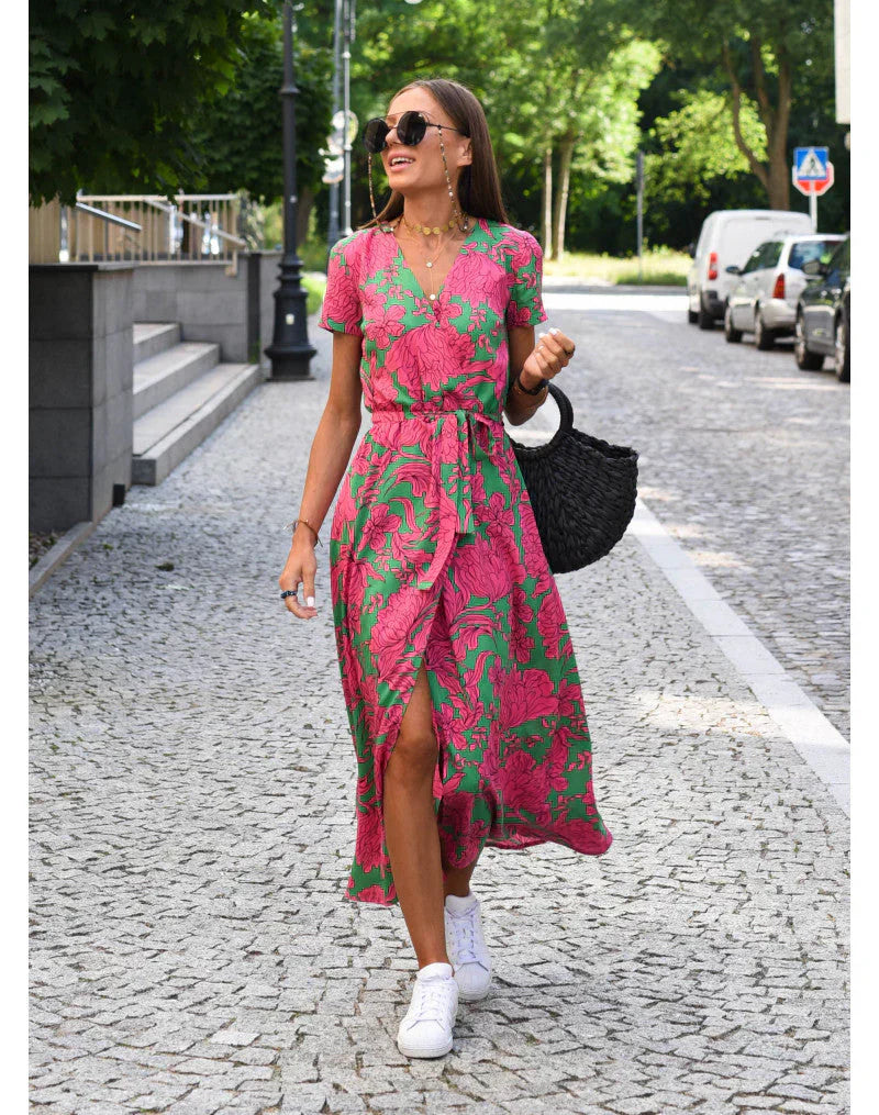 Julia - Vestido elegante con escote en corazón y corte que moldea la silueta