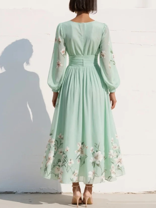 Vestido midi verde claro de chiffon con escote plisado en U