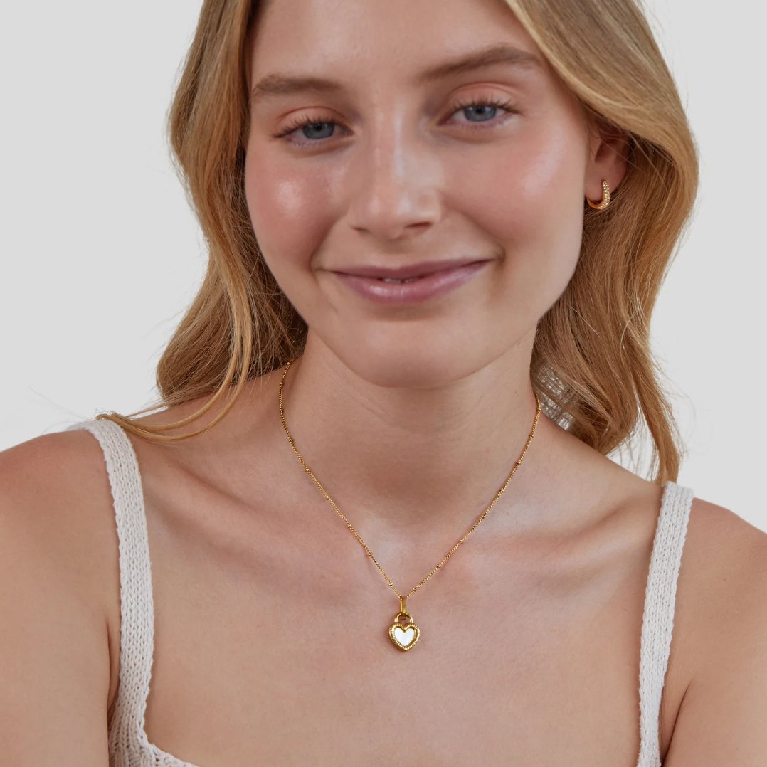Ana Collar de corazón reversible