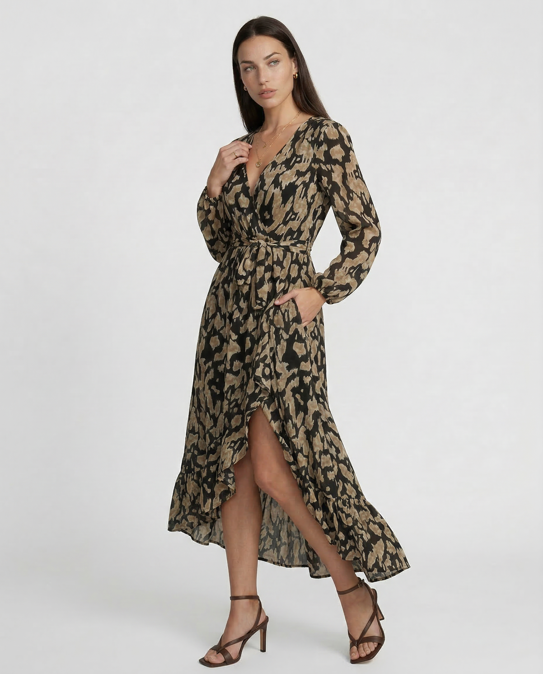 FLORA| Vestido largo estampado con mangas de farol, bajo con volantes y cinturón