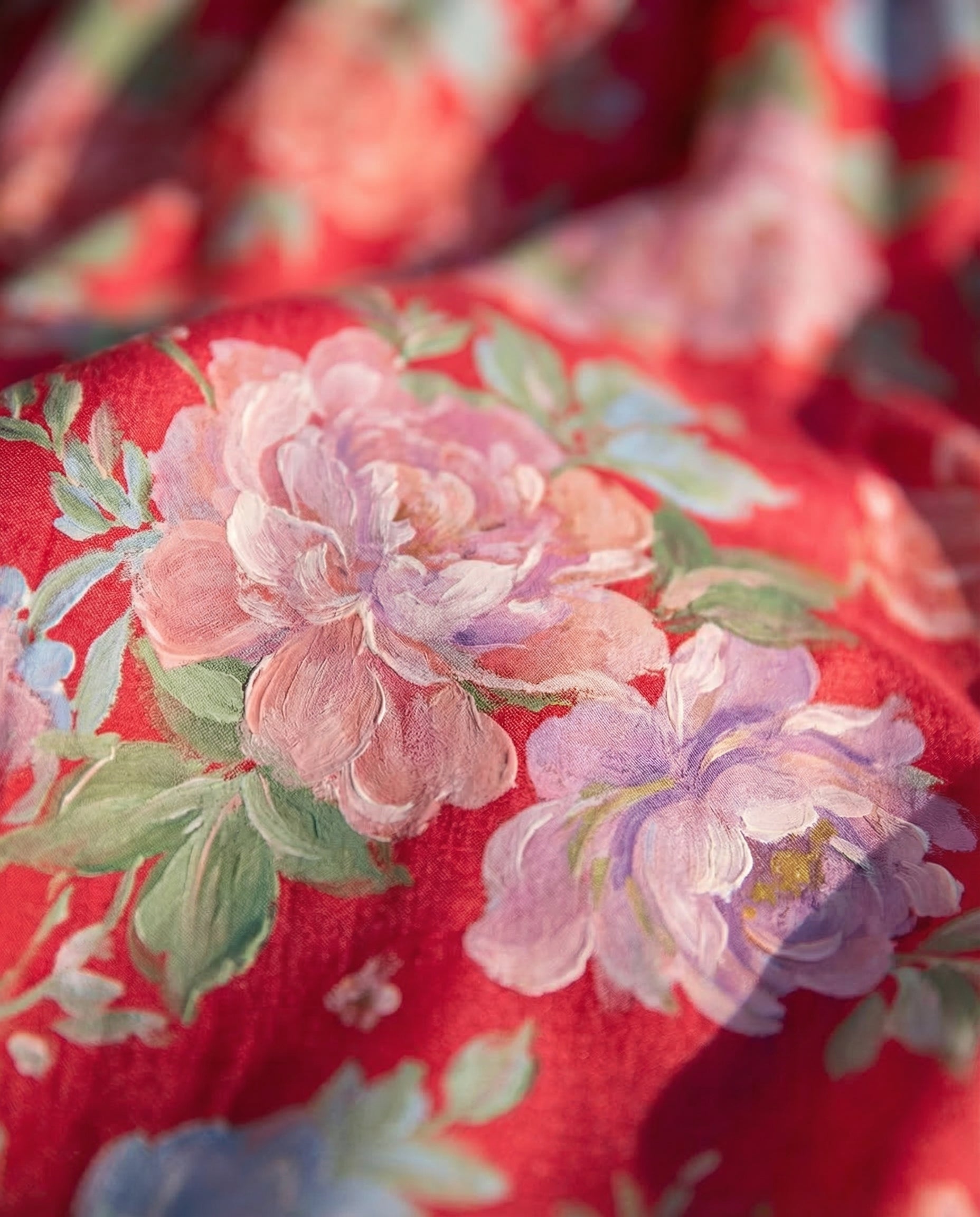 Minelda – Vestido floreado con escote en V