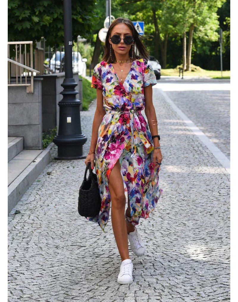 Julia - Vestido elegante con escote en corazón y corte que moldea la silueta