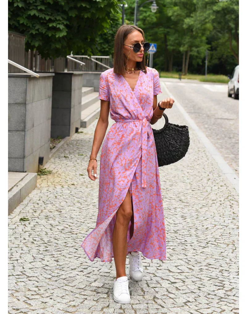 Julia - Vestido elegante con escote en corazón y corte que moldea la silueta